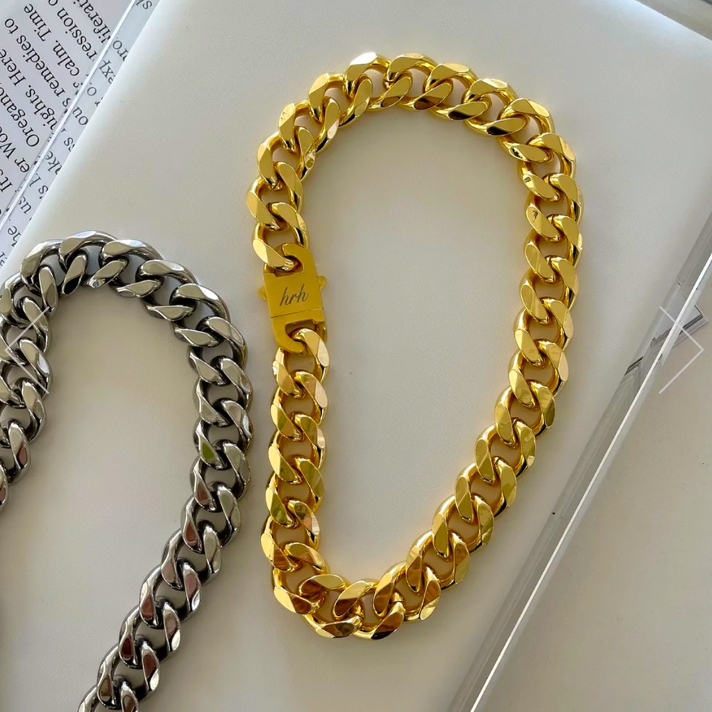 HRH Collection Estate Gold Necklace